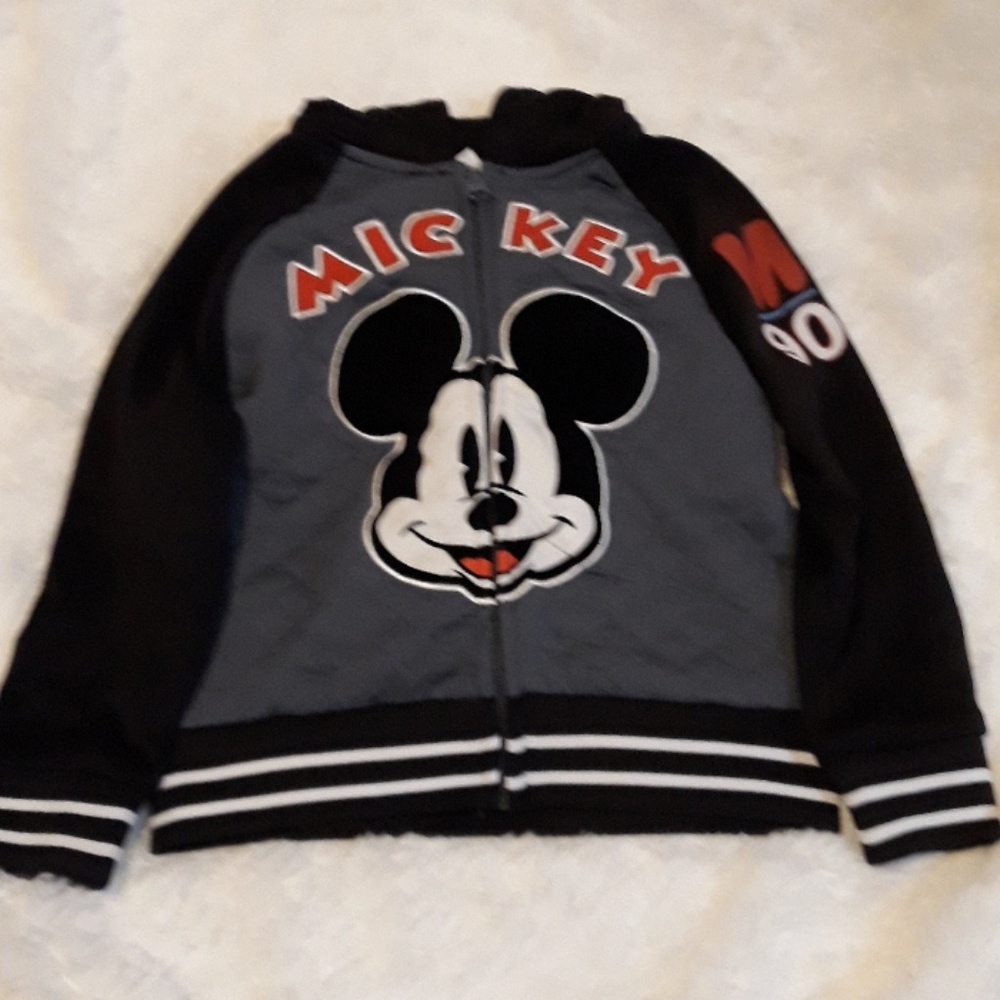 Mickey Mouse - Picture 2 of 5
